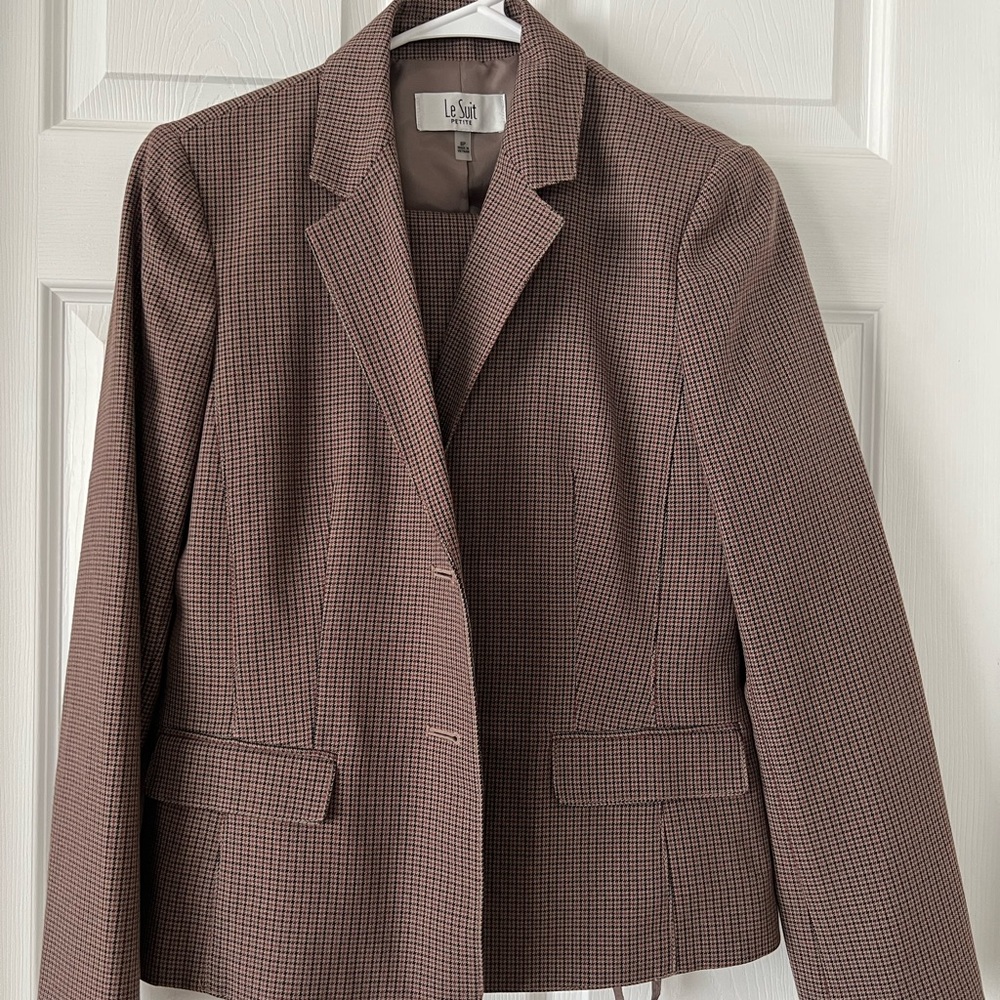 Jacket and pants suit